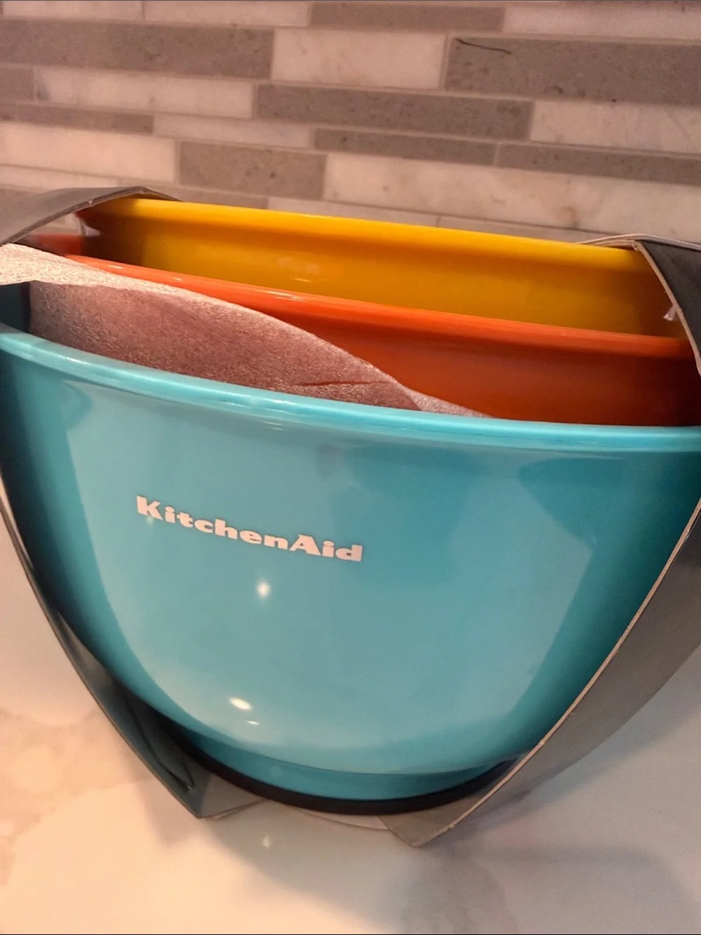Kitchenaid set of 3 mixing bowls non slip new turquoise orange yellow color